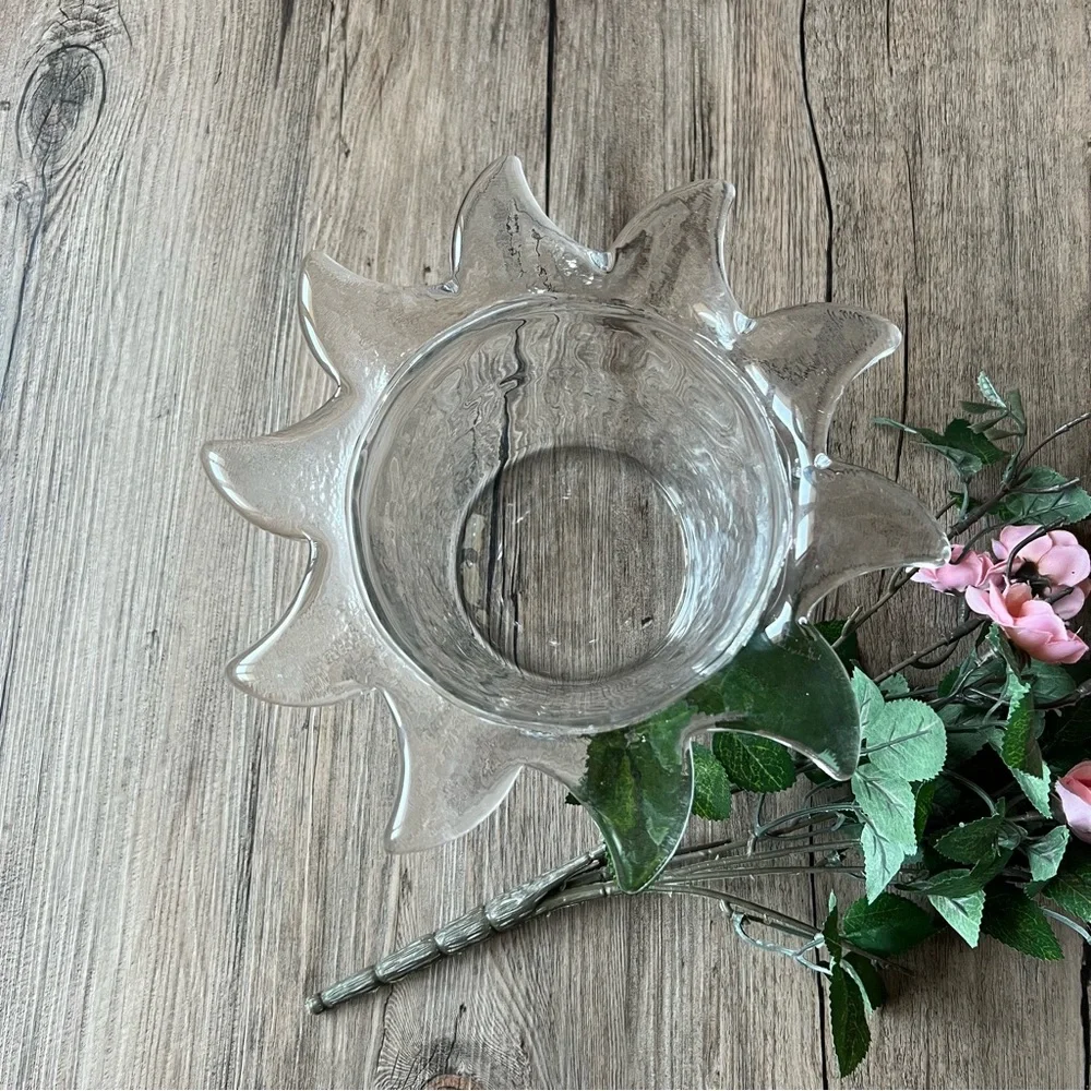 Sun Rays Glass Vase - Picture 2 of 10